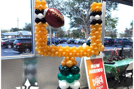 Football Super Bowl Balloon Goalpost Sculpture with balloon football