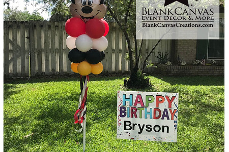 Outdoor Balloon Decor & Yard Signs