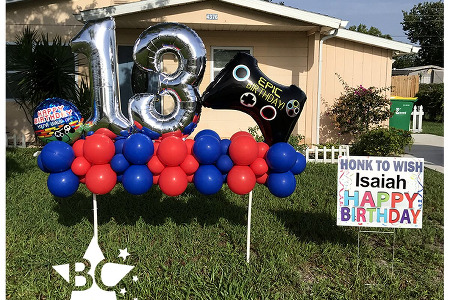 Outdoor Balloon Decor & Yard Signs